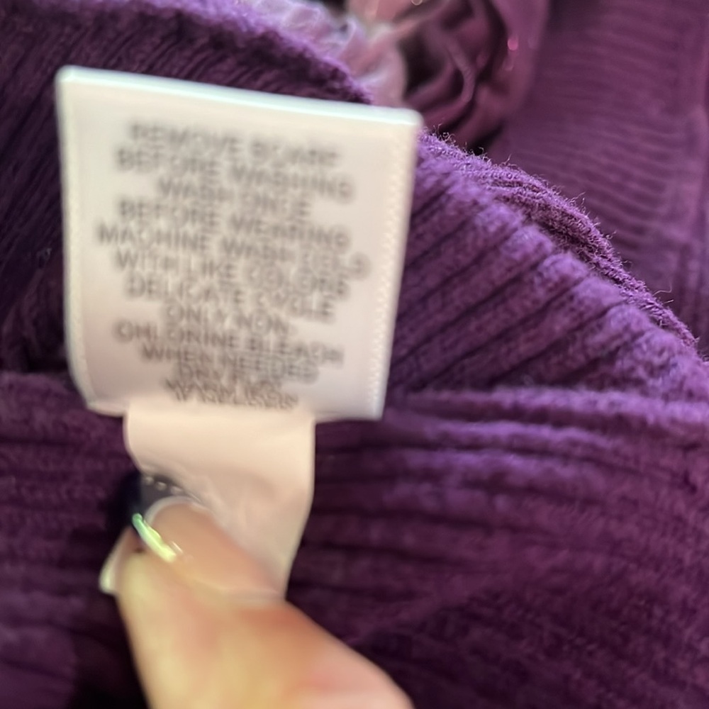 Kohl’s apartment nine extra large purple ribbed sweater with matching scarf - Picture 8 of 8